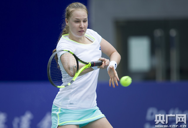 若先从侧翼 若先从侧翼